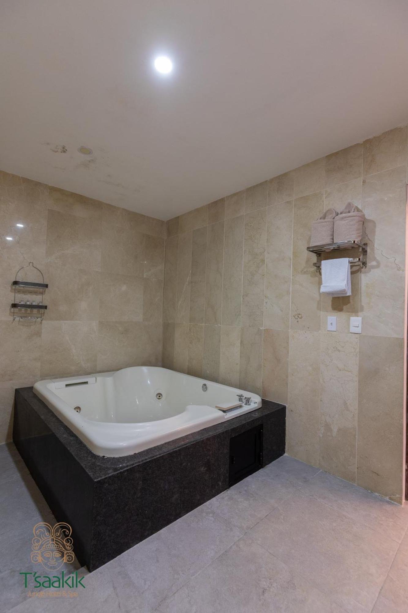 Tsaakik Jungle Hotel & Spa Cancún Extérieur photo